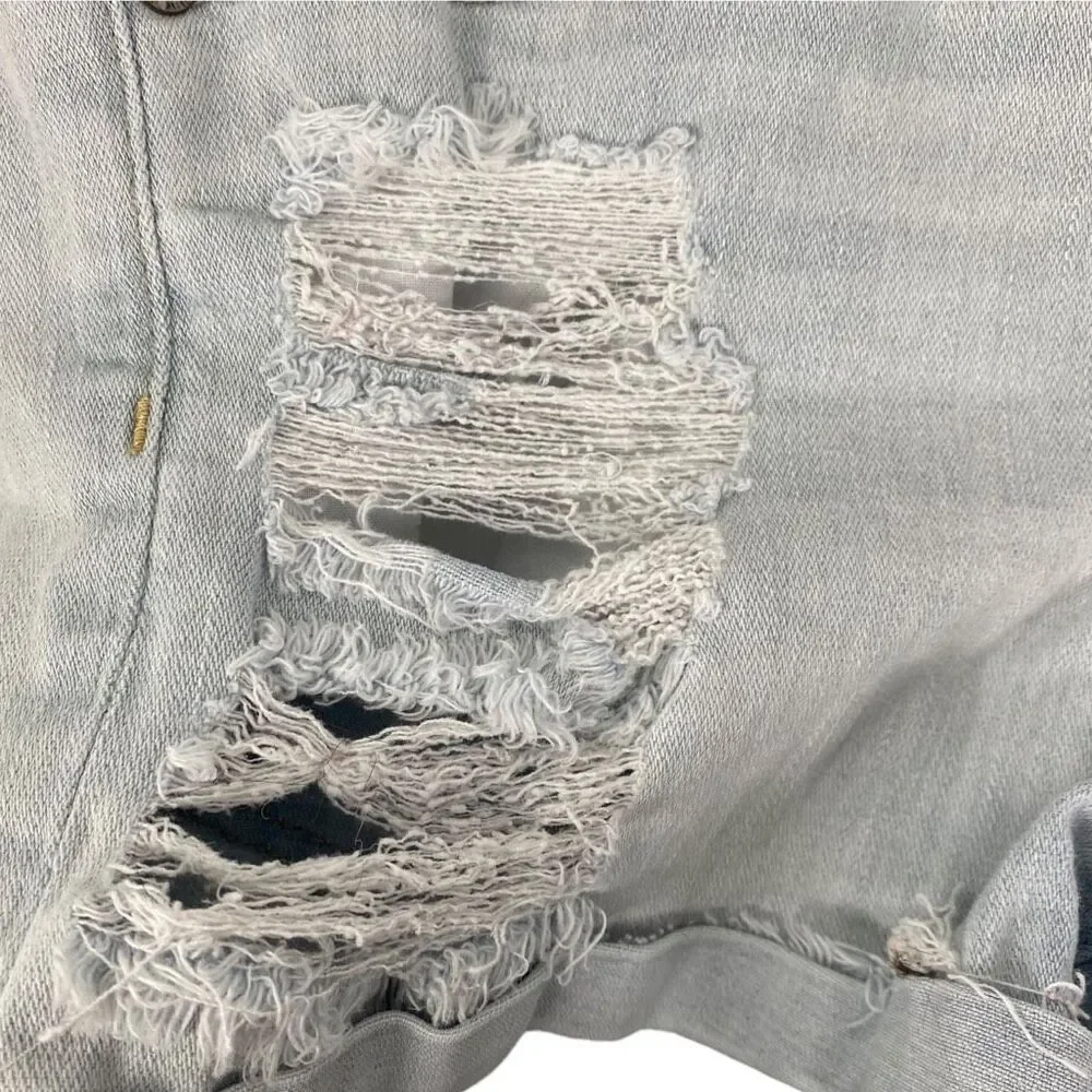 American Eagle Light Wash Distressed Super High Rise Shortie size 8